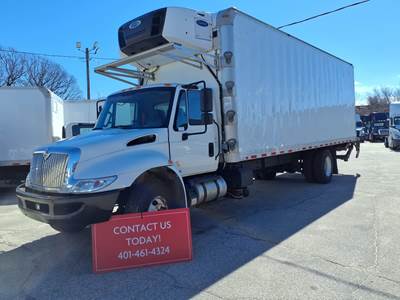 International 4300 26 ft Refrigerated Truck - 250HP, 6 Speed Automatic, Liftgate