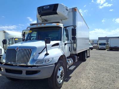International 4300 24 ft Refrigerated Truck - 240HP, 6 Speed Automatic, Liftgate