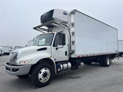 International 4300 26 ft Refrigerated Truck - 250HP, 6 Speed Automatic, Liftgate