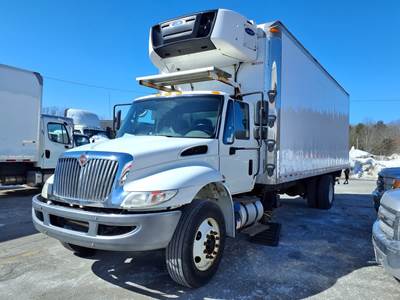 International 4300 26 ft Refrigerated Truck - 240HP, 6 Speed Automatic, Liftgate