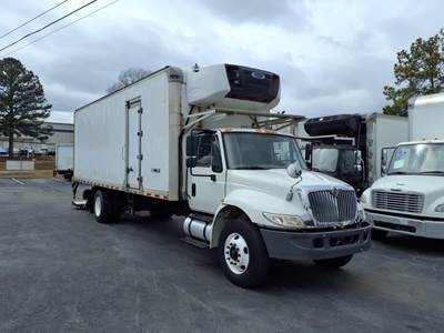 International 4300 26 ft Refrigerated Truck - 240HP, 6 Speed Automatic, Liftgate