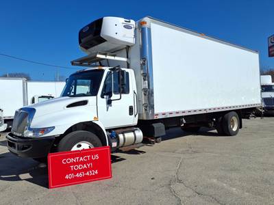 International 4300 26 ft Refrigerated Truck - 250HP, 6 Speed Automatic, Liftgate