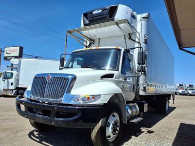 International 4300 26 ft Refrigerated Truck - 240HP, 6 Speed Automatic, Liftgate