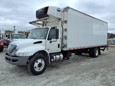 International 4300 26 ft Refrigerated Truck - 240HP, 6 Speed Automatic, Liftgate