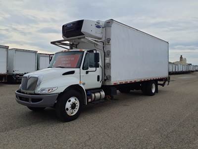 International 4300 26 ft Refrigerated Truck - 240HP, 6 Speed Automatic, Liftgate