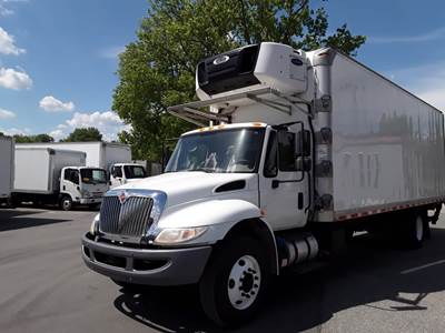 International 4300 26 ft Refrigerated Truck - 240HP, 6 Speed Automatic, Liftgate