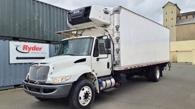 International 4300 26 ft Refrigerated Truck - 240HP, 6 Speed Automatic, Liftgate