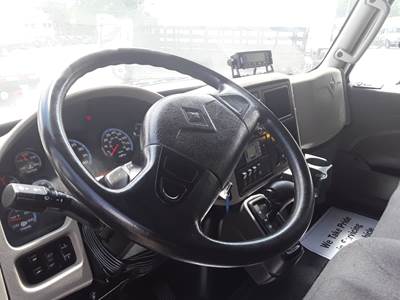 International 4300 26 ft Refrigerated Truck - 240HP, 6 Speed Automatic, Liftgate
