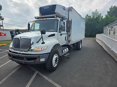 International 4300 20 ft Refrigerated Truck - 260HP, 6 Speed Automatic