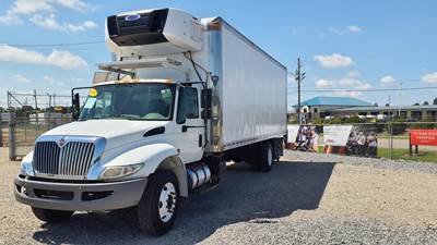 International 4300 26 ft Refrigerated Truck - 240HP, 6 Speed Automatic, Liftgate