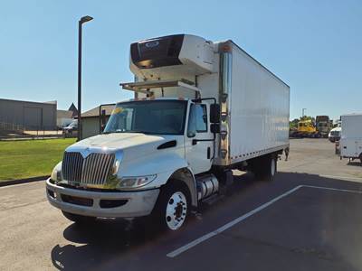International 4300 26 ft Refrigerated Truck - 240HP, 6 Speed Automatic, Liftgate