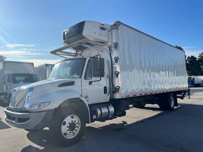 International 4300 26 ft Refrigerated Truck - 250HP, 6 Speed Automatic, Liftgate