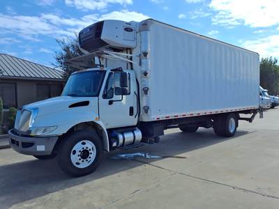 International 4300 26 ft Refrigerated Truck - 250HP, 6 Speed Automatic, Liftgate