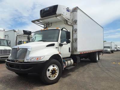 International MV607 26 ft Refrigerated Truck - 240HP, 6 Speed Automatic, Liftgate
