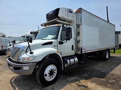 International MV607 22 ft Refrigerated Truck - 240HP, 6 Speed Automatic