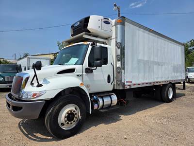 International MV607 22 ft Refrigerated Truck - 240HP, 6 Speed Automatic
