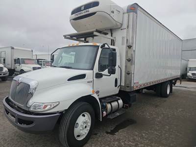 International MV607 26 ft Refrigerated Truck - 240HP, 6 Speed Automatic, Liftgate