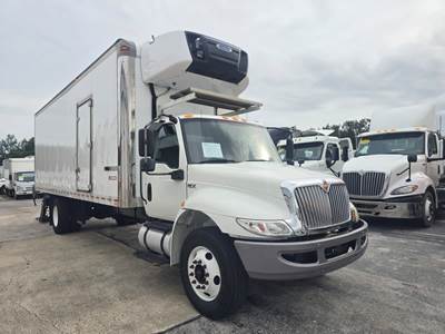 International MV607 26 ft Refrigerated Truck - 325HP, 6 Speed Automatic, Liftgate