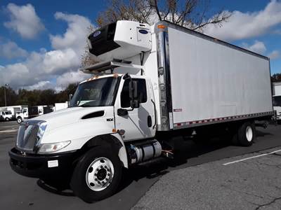 International MV607 26 ft Refrigerated Truck - 240HP, 6 Speed Automatic, Liftgate