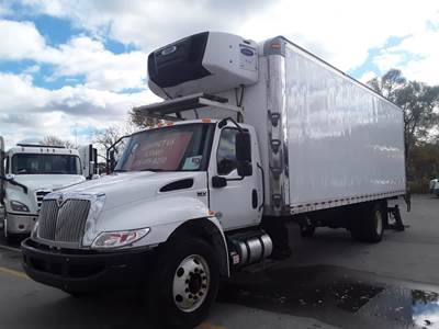 International MV607 26 ft Refrigerated Truck - 240HP, 6 Speed Automatic, Liftgate