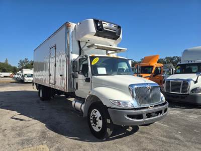 International MV607 26 ft Refrigerated Truck - 240HP, 6 Speed Automatic, Liftgate