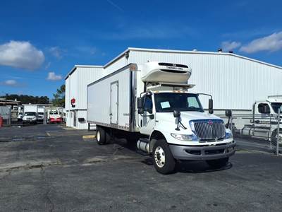 International MV607 26 ft Refrigerated Truck - 240HP, 6 Speed Automatic