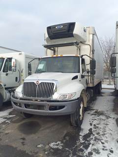 International MV607 26 ft Refrigerated Truck - 240HP, 6 Speed Automatic, Liftgate