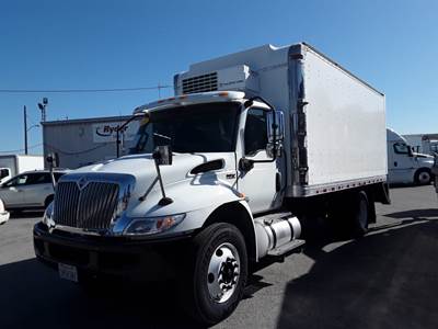 International MV607 18 ft Refrigerated Truck - 260HP, 6 Speed Automatic