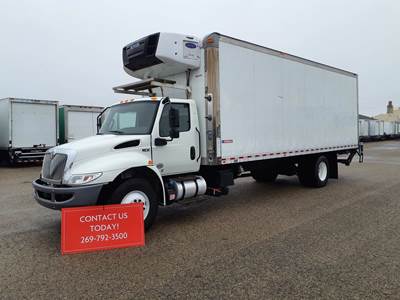 International MV607 26 ft Refrigerated Truck - 240HP, 6 Speed Automatic, Liftgate
