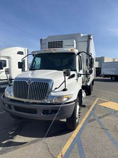 International MV607 18 ft Refrigerated Truck - 260HP, 6 Speed Automatic