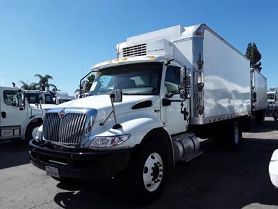 International MV607 18 ft Refrigerated Truck - 260HP, 6 Speed Automatic