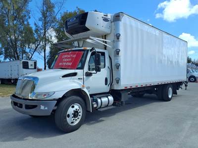 International MV607 26 ft Refrigerated Truck - 240HP, 6 Speed Automatic, Liftgate
