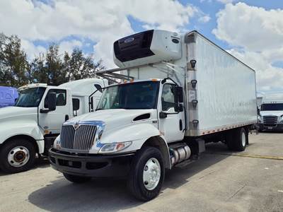 International MV607 26 ft Refrigerated Truck - 240HP, 6 Speed Automatic, Liftgate