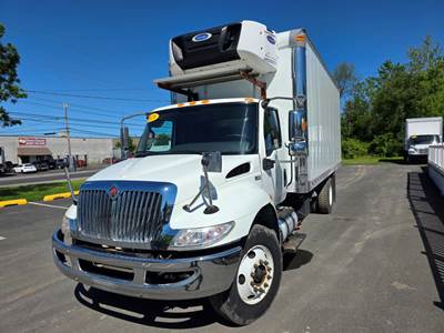 International MV607 20 ft Refrigerated Truck - 240HP, 6 Speed Automatic