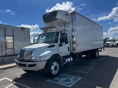 International MV607 26 ft Refrigerated Truck - 240HP, 6 Speed Automatic, Liftgate