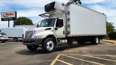 International MV607 26 ft Refrigerated Truck - 240HP, 6 Speed Automatic, Liftgate
