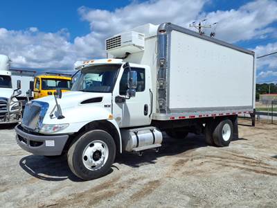International MV607 18 ft Refrigerated Truck - 260HP, 6 Speed Automatic