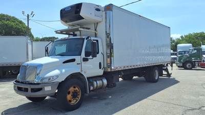 International MV607 26 ft Refrigerated Truck - 240HP, 6 Speed Automatic, Liftgate