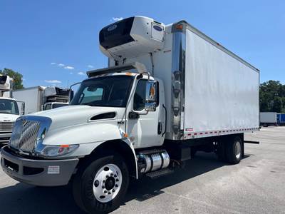 International MV607 22 ft Refrigerated Truck - 240HP, 6 Speed Automatic