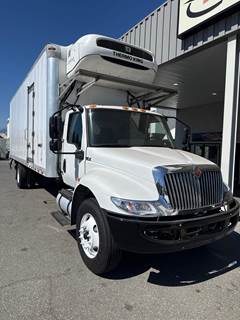 International MV607 26 ft Refrigerated Truck - 240HP, 6 Speed Automatic, Liftgate
