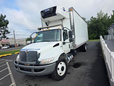 International MV607 26 ft Refrigerated Truck - 240HP, 6 Speed Automatic