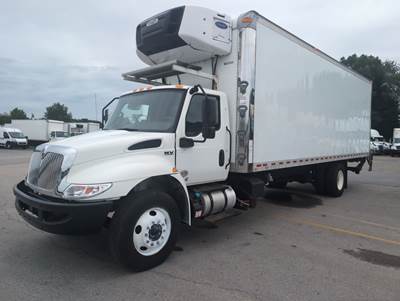 International MV607 26 ft Refrigerated Truck - 280HP, 6 Speed Automatic, Liftgate