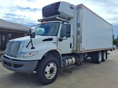 International MV607 24 ft Refrigerated Truck - 270HP, 6 Speed Automatic, Liftgate