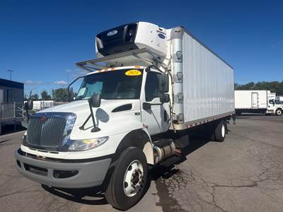 International MV607 26 ft Refrigerated Truck - 240HP, 6 Speed Automatic, Liftgate