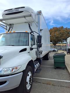 International MV607 26 ft Refrigerated Truck - 240HP, 6 Speed Automatic, Liftgate