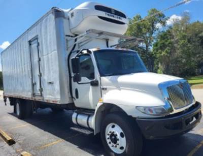 International MV607 26 ft Refrigerated Truck - 280HP, 6 Speed Automatic, Liftgate