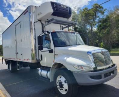 International MV607 26 ft Refrigerated Truck - 280HP, 6 Speed Automatic, Liftgate