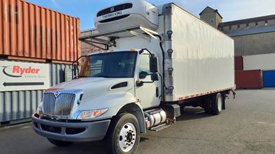 International MV607 26 ft Refrigerated Truck - 280HP, 6 Speed Automatic, Liftgate