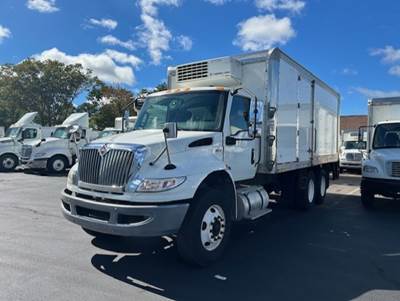 International MV607 20 ft Refrigerated Truck - 350HP, 6 Speed Automatic