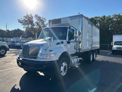 International MV607 20 ft Refrigerated Truck - 350HP, 6 Speed Automatic